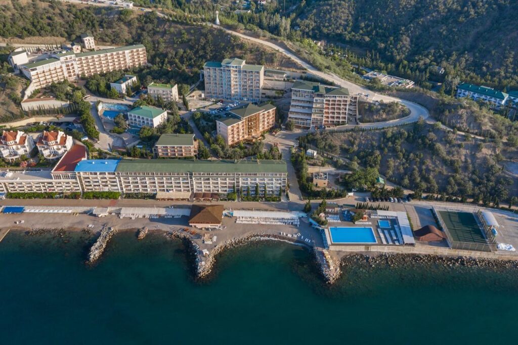 Отдых в Семидворье Апарт отель Да васко Крым
